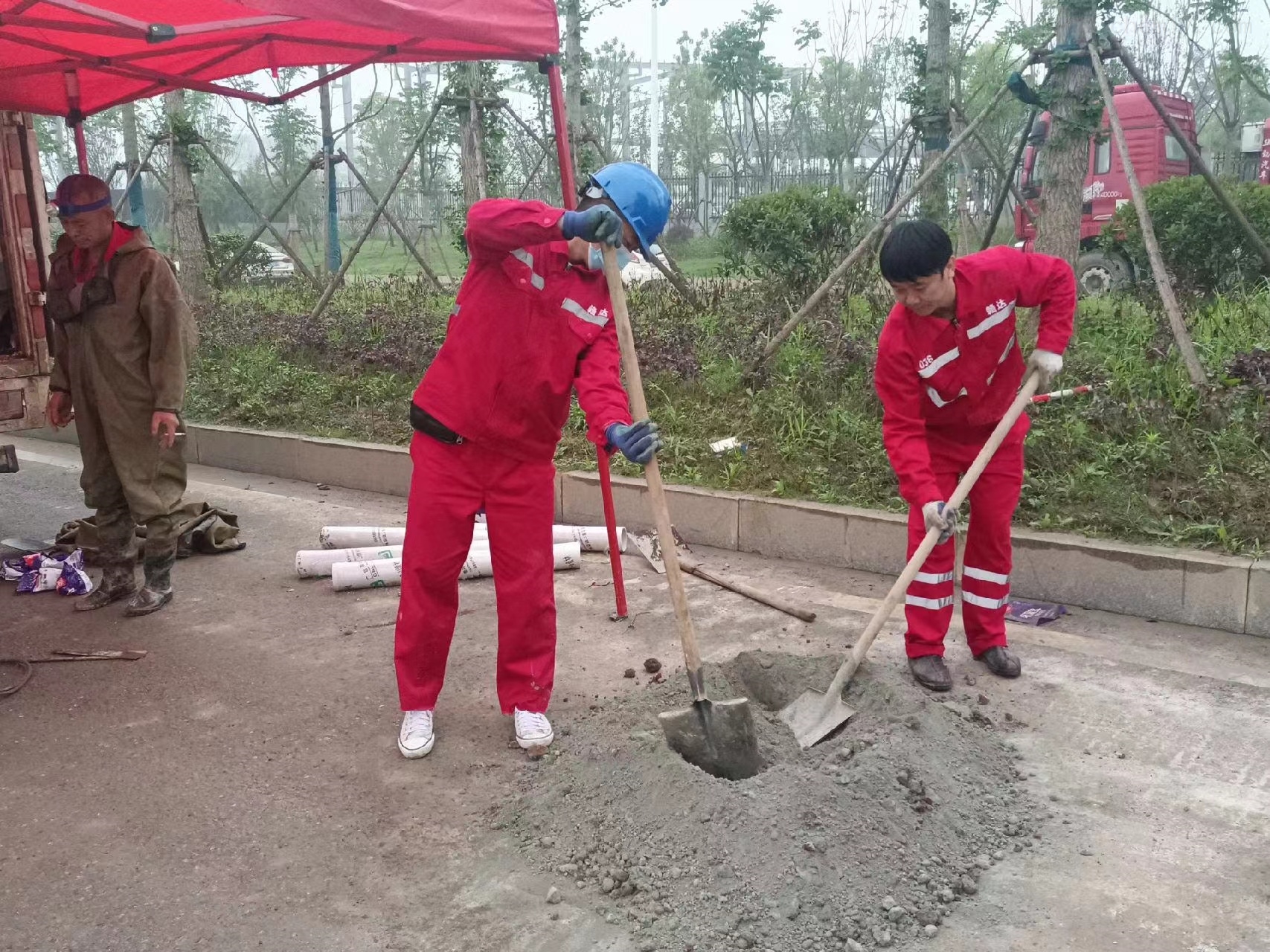 合山管道疏通哪家好】及时进行市政管道清淤