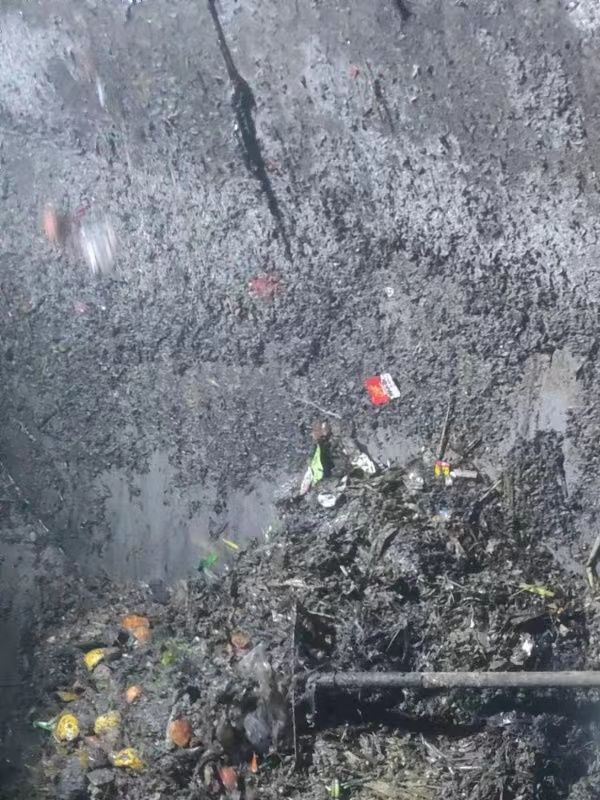 合山污水池清理